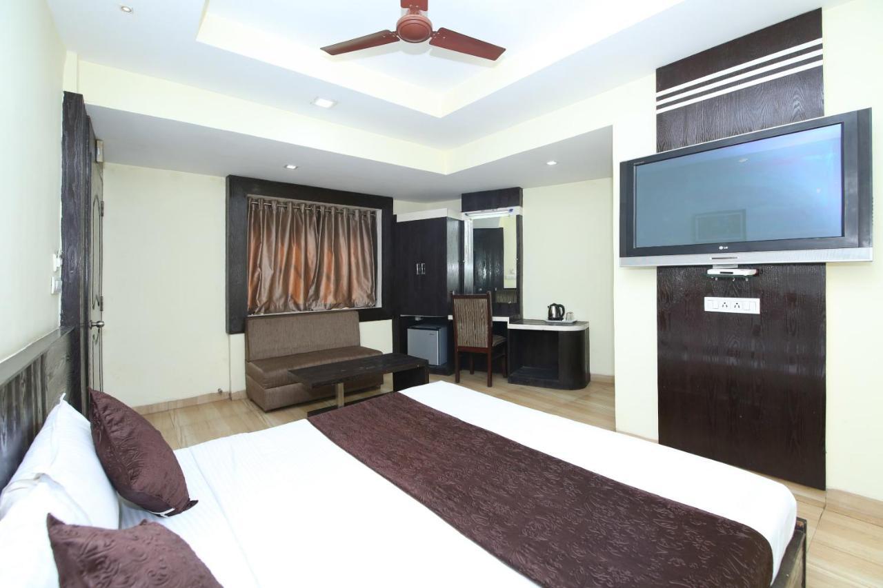 OYO 2155 Hotel Wardhman Jabalpur Buitenkant foto