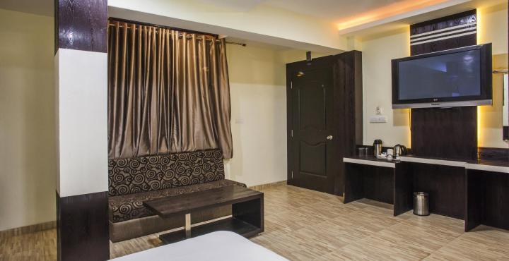 OYO 2155 Hotel Wardhman Jabalpur Buitenkant foto