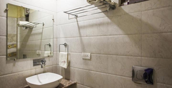 OYO 2155 Hotel Wardhman Jabalpur Buitenkant foto
