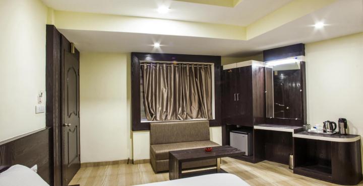 OYO 2155 Hotel Wardhman Jabalpur Buitenkant foto