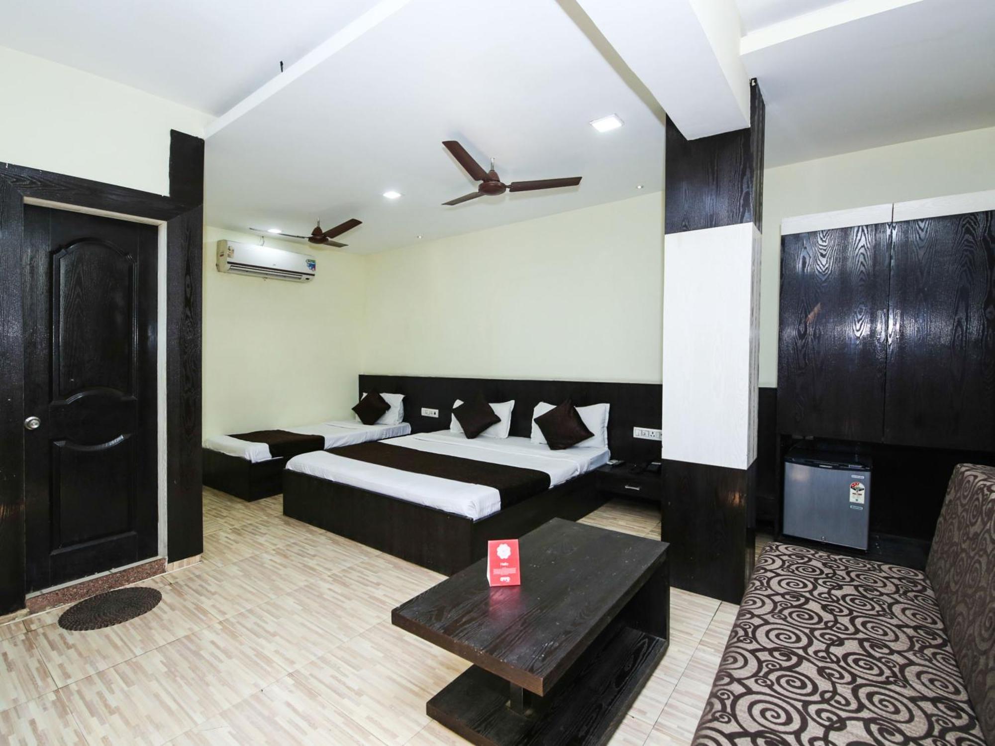 OYO 2155 Hotel Wardhman Jabalpur Buitenkant foto