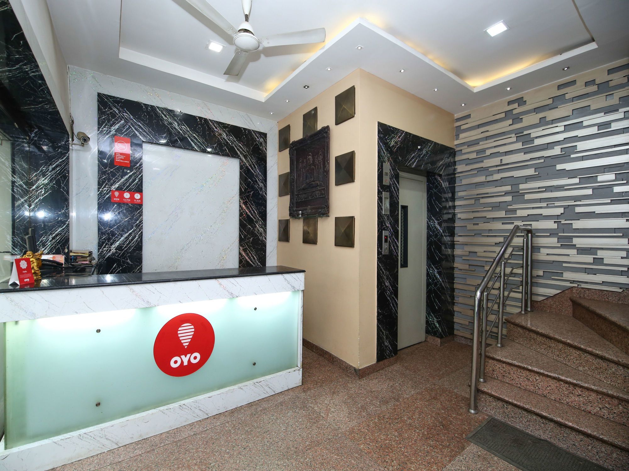OYO 2155 Hotel Wardhman Jabalpur Buitenkant foto